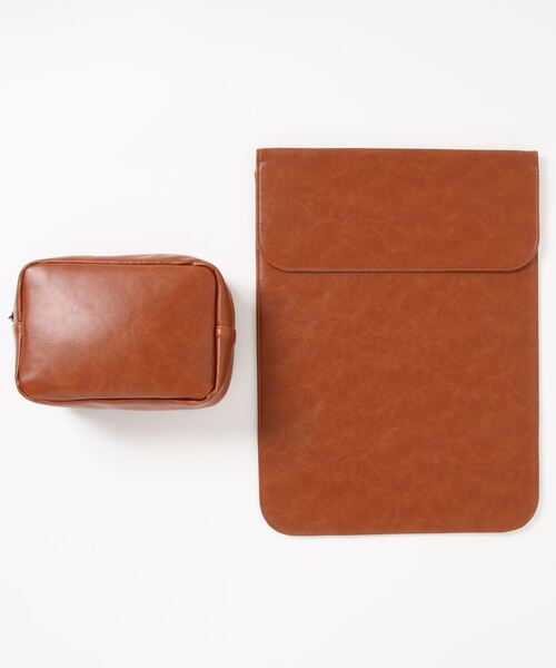 Fun & Daily(ファンアンドデイリー)の「F&D : 13インチ PU Leather PC Case(PC・タブレットケース・メンズ・ブラック/グレー/ブラウン/ピンク・FREE)」の3枚目の写真