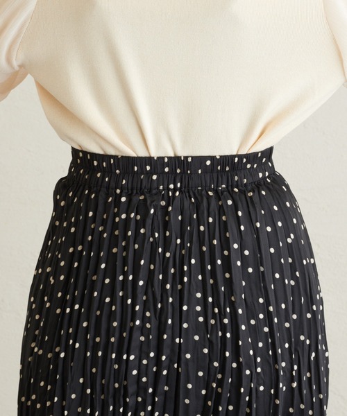 natural couture（ナチュラルクチュール）の「クリンクルサテンドットスカート（スカート・レディース・オフホワイト/ブラック・FREE）」の15枚目の写真