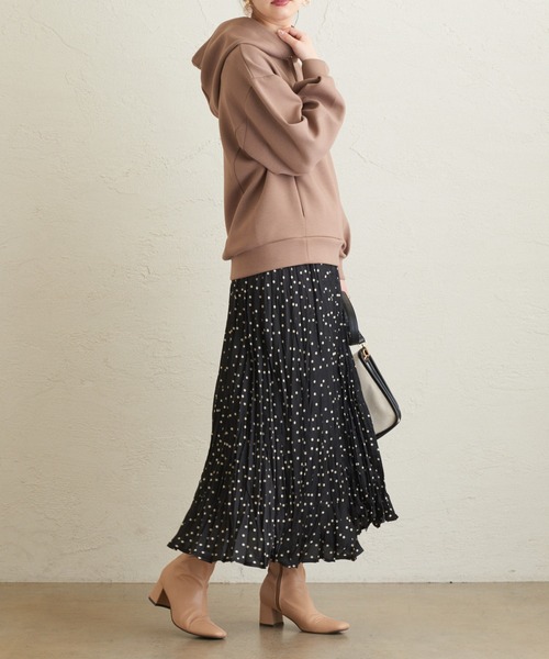 natural couture（ナチュラルクチュール）の「クリンクルサテンドットスカート（スカート・レディース・オフホワイト/ブラック・FREE）」の9枚目の写真