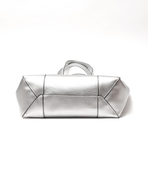 LUGG NAGG(ラグナグ)の「【addottona】 2WAY縦型大容量トートバッグ(トートバッグ・レディース・ブラック/シルバー/ベージュ・FREE)」の8枚目の写真