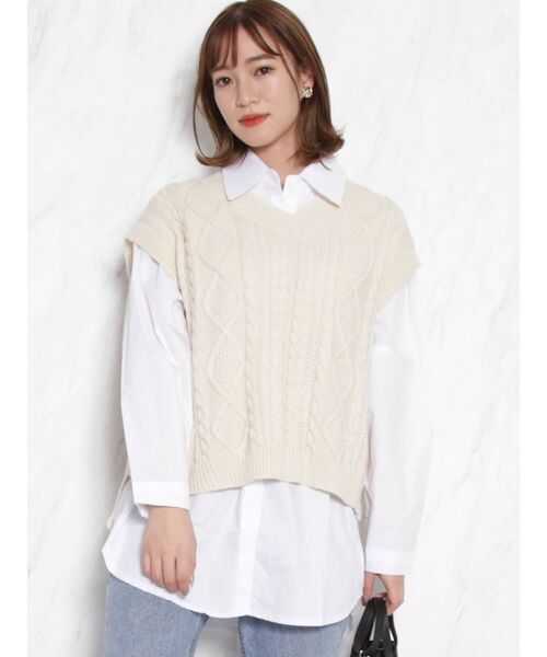 dazzlin（ダズリン）の「シャツセットベストトップス（ニット/セーター・レディース・アイボリー/グレー/ブラウン・FREE）」の2枚目の写真