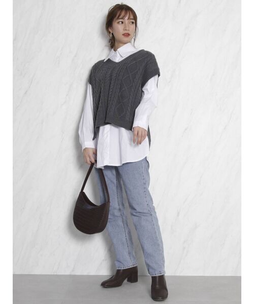 dazzlin（ダズリン）の「シャツセットベストトップス（ニット/セーター・レディース・アイボリー/グレー/ブラウン・FREE）」の4枚目の写真