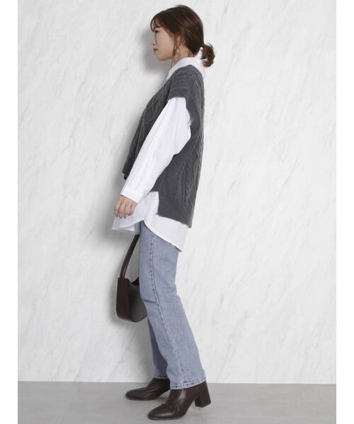 dazzlin（ダズリン）の「シャツセットベストトップス（ニット/セーター・レディース・アイボリー/グレー/ブラウン・FREE）」の6枚目の写真