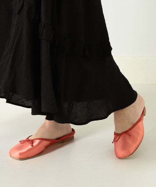 OPERA NATIONAL DE PARIS サテンシューズ38 OPERA NATIONAL DE PARIS サテンシューズ38 - メルカリ