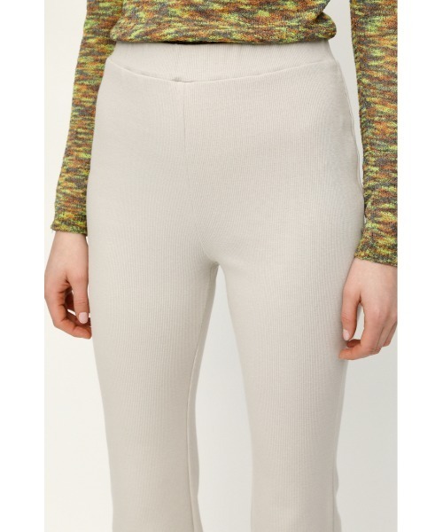 SLY(スライ)の「RELAX RIB FLARE PT リラックス リブ フレアパンツ(スラックス・レディース・パープル/ブラック/アイボリー・2/1)」の9枚目の写真