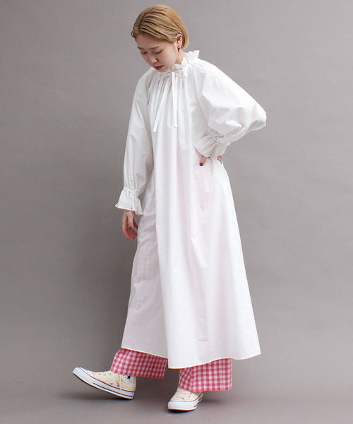 I am I in fact...（アイアムアイインファクト）の「CM80タイプライター　タック衿ワンピース（ワンピース・レディース・ブラック/ホワイト・FREE）」の8枚目の写真