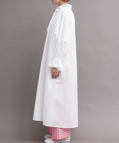 I am I in fact...（アイアムアイインファクト）の「CM80タイプライター　タック衿ワンピース（ワンピース・レディース・ブラック/ホワイト・FREE）」の10枚目の写真