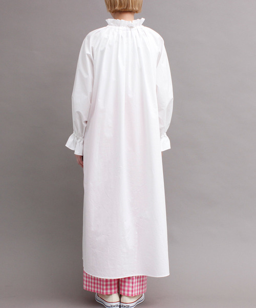 I am I in fact...（アイアムアイインファクト）の「CM80タイプライター　タック衿ワンピース（ワンピース・レディース・ブラック/ホワイト・FREE）」の11枚目の写真