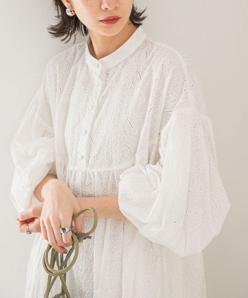 KBF（ケイビーエフ）の「ギャザーボリュームワンピース（ワンピース・レディース・ブラック/オフホワイト/ブルー系その他・ONE）」の16枚目の写真