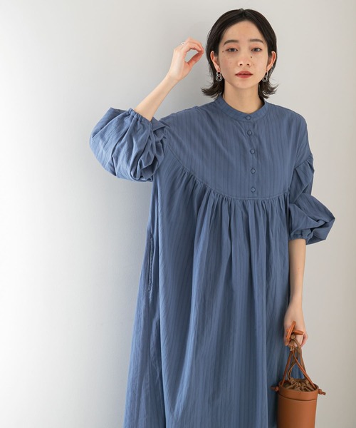 KBF（ケイビーエフ）の「ギャザーボリュームワンピース（ワンピース・レディース・ブラック/オフホワイト/ブルー系その他・ONE）」の21枚目の写真