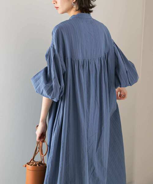 KBF（ケイビーエフ）の「ギャザーボリュームワンピース（ワンピース・レディース・ブラック/オフホワイト/ブルー系その他・ONE）」の14枚目の写真