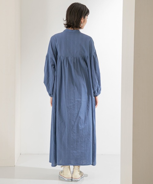 KBF（ケイビーエフ）の「ギャザーボリュームワンピース（ワンピース・レディース・ブラック/オフホワイト/ブルー系その他・ONE）」の5枚目の写真