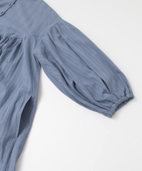 KBF（ケイビーエフ）の「ギャザーボリュームワンピース（ワンピース・レディース・ブラック/オフホワイト/ブルー系その他・ONE）」の15枚目の写真