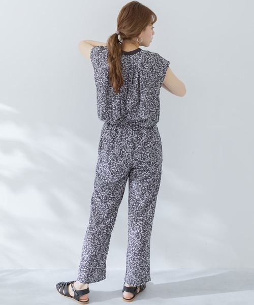 URBAN RESEARCH Sonny Label（アーバンリサーチサニーレーベル）の「2WAYフラワープリントブラウスSETUP対応（シャツ/ブラウス・レディース・ミント/ブラック/ベージュ・FREE）」の17枚目の写真