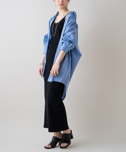 LOUNGEDRESS(ラウンジドレス)の「オーバーフィットシャツ(シャツ/ブラウス・レディース・ブルー/オフホワイト/ブラック・FREE)」の22枚目の写真