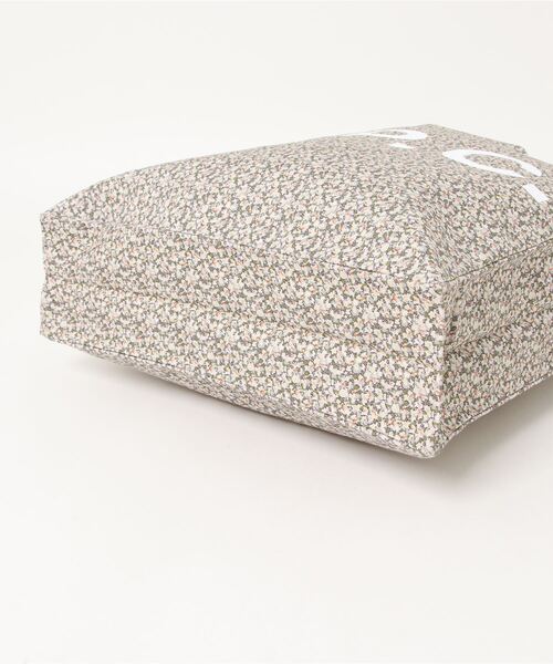 A.P.C.(アーペーセー)の「TOTE LOU 21AC(トートバッグ・レディース・カーキ/レッド・ONESIZE)」の4枚目の写真