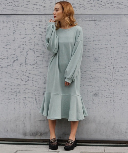 nina mew（ニーナミュウ）の「パフスリーブフレアスウェットワンピース（ワンピース・レディース・ピンク/ブラック・FREE）」の4枚目の写真