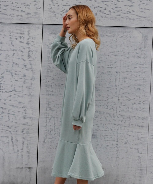 nina mew（ニーナミュウ）の「パフスリーブフレアスウェットワンピース（ワンピース・レディース・ピンク/ブラック・FREE）」の5枚目の写真