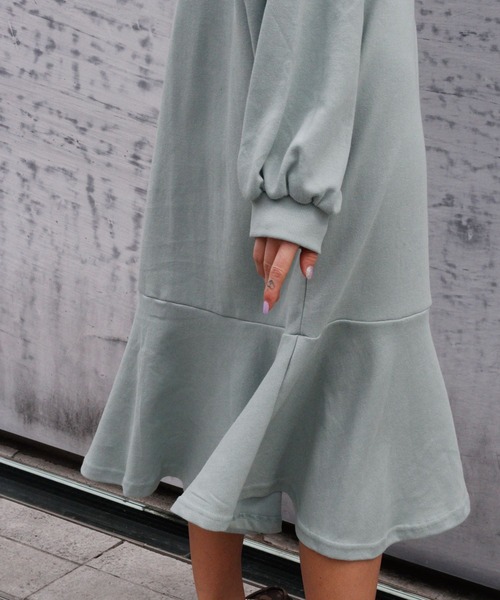 nina mew（ニーナミュウ）の「パフスリーブフレアスウェットワンピース（ワンピース・レディース・ピンク/ブラック・FREE）」の8枚目の写真