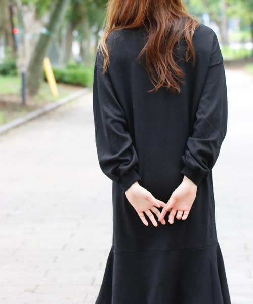 nina mew（ニーナミュウ）の「パフスリーブフレアスウェットワンピース（ワンピース・レディース・ピンク/ブラック・FREE）」の16枚目の写真