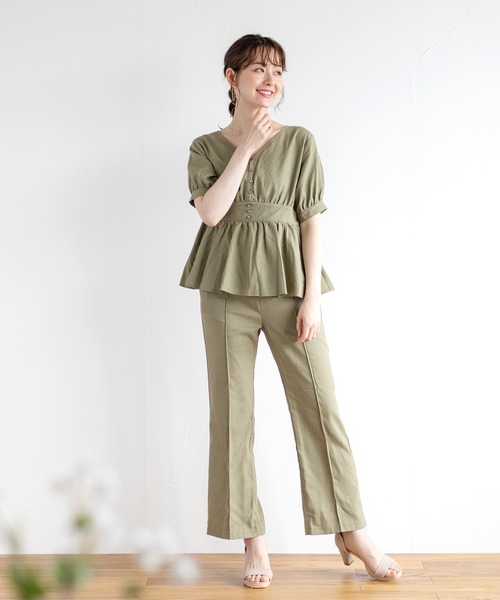 White Collection（ホワイトコレクション）の「リネンフレアーパンツ（その他パンツ・レディース・アイボリー/カーキ・FREE）」の13枚目の写真