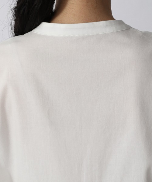 LOWRYS FARM(ローリーズファーム)の「タックシャツショートスリーブ 952035(シャツ/ブラウス・レディース・ブラック/オフホワイト/グリーン・FREE)」の8枚目の写真