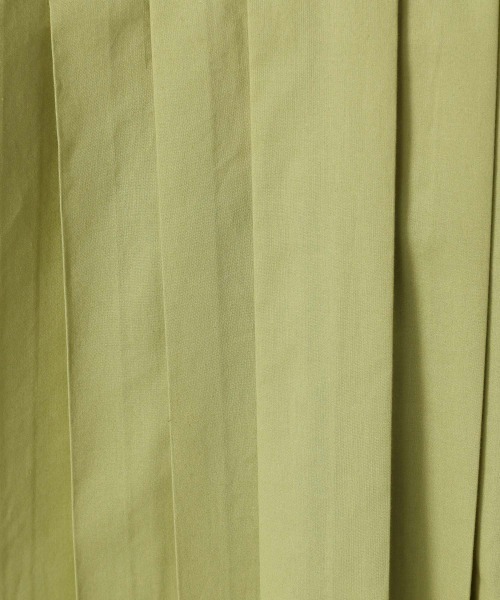 LOWRYS FARM(ローリーズファーム)の「タックシャツショートスリーブ 952035(シャツ/ブラウス・レディース・ブラック/オフホワイト/グリーン・FREE)」の5枚目の写真