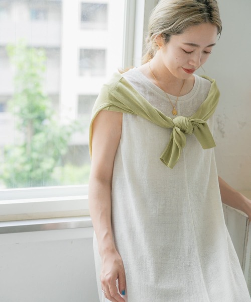 ITEMS URBANRESEARCH（アイテムズ アーバンリサーチ）の「ガーゼノースリーブワンピース（ワンピース・レディース・チャコールグレー/ベージュ/オフホワイト・FREE）」の11枚目の写真