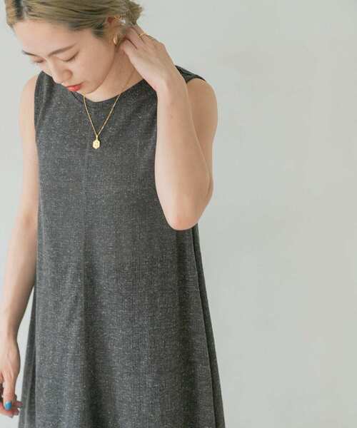 ITEMS URBANRESEARCH（アイテムズ アーバンリサーチ）の「ガーゼノースリーブワンピース（ワンピース・レディース・チャコールグレー/ベージュ/オフホワイト・FREE）」の19枚目の写真