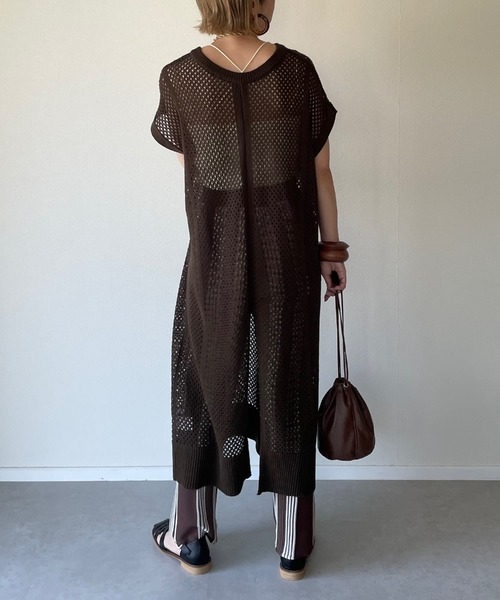 y/m by misato（イムバイミサト）の「メッシュニットロングトップス（その他トップス・レディース・ブラウン/オフホワイト・FREE）」の4枚目の写真