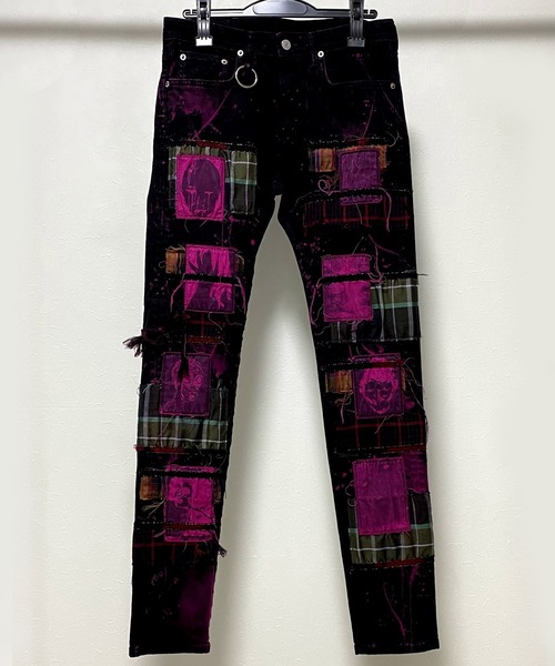 KIDILL(キディル)の「KIDILL × EDWIN Patch Slim Tapered Pants (KLED21)(その他パンツ・メンズ・ブラック×グリーン/ブラック×ピンク・30/31/32)」の2枚目の写真