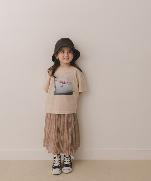 URBAN RESEARCH DOORS(アーバンリサーチドアーズ)の「PARKINGプリントTシャツ(KIDS)(Tシャツ/カットソー・キッズ・オフホワイト/ベージュ/スミクロ・90/105/150/120/135)」の4枚目の写真