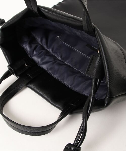 ACCOMMODE(アコモデ)の「レースアップ巾着ショルダーバッグ(ショルダーバッグ・レディース・ブラック/その他1/キャメル・FREE)」の12枚目の写真