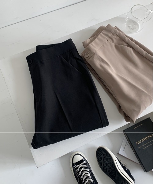 BEIDELLI（ベイデリー）の「[BELLIDE MADE] ブーツカットストレッチスラックス（スラックス・レディース・ブラック/ベージュ・SMALL/MEDIUM）」の4枚目の写真