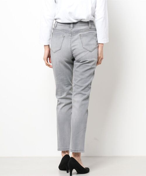 Rose Tiara(ローズティアラ)の「スターモチーフデニム(デニムパンツ・レディース・グレー/ネイビー・42/46/38/40)」の5枚目の写真