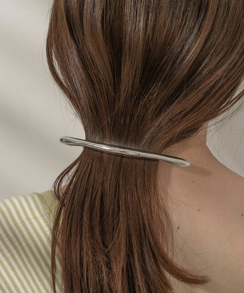 SMELLY（スメリー）の「ユガミメタルバーバレッタ（バレッタ/ヘアクリップ・レディース・シルバー/ゴールド・-）」の17枚目の写真