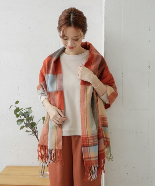 URBAN RESEARCH DOORS（アーバンリサーチドアーズ）の「ウールチェックストール（ストール/ショール・レディース・オレンジ/ブルー/グリーン/グリーン系その他・ONE）」の6枚目の写真