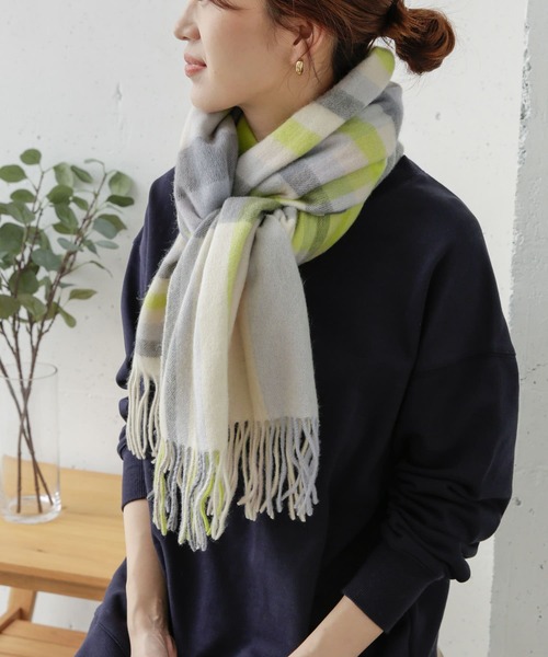 URBAN RESEARCH DOORS（アーバンリサーチドアーズ）の「ウールチェックストール（ストール/ショール・レディース・オレンジ/ブルー/グリーン/グリーン系その他・ONE）」の8枚目の写真