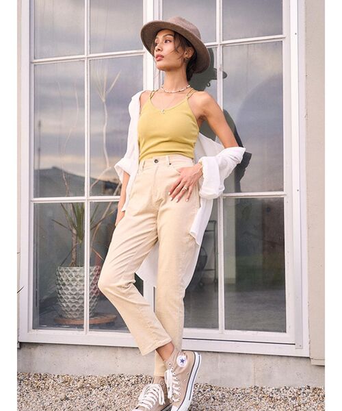 To the sea(トゥーザシー)の「コーデュロイテーパードパンツ(その他パンツ・レディース・アイボリー/モカ・MEDIUM/SMALL)」の3枚目の写真