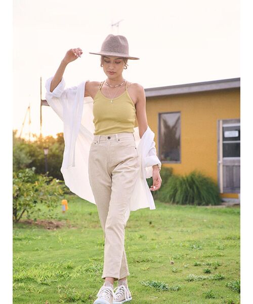 To the sea(トゥーザシー)の「コーデュロイテーパードパンツ(その他パンツ・レディース・アイボリー/モカ・MEDIUM/SMALL)」の6枚目の写真