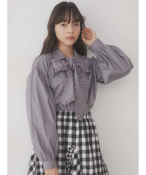 merry jenny(メリージェニー)の「フリルボウタイブラウス(シャツ/ブラウス・レディース・オフホワイト/ブラック/ラベンダー・FREE)」の1枚目の写真