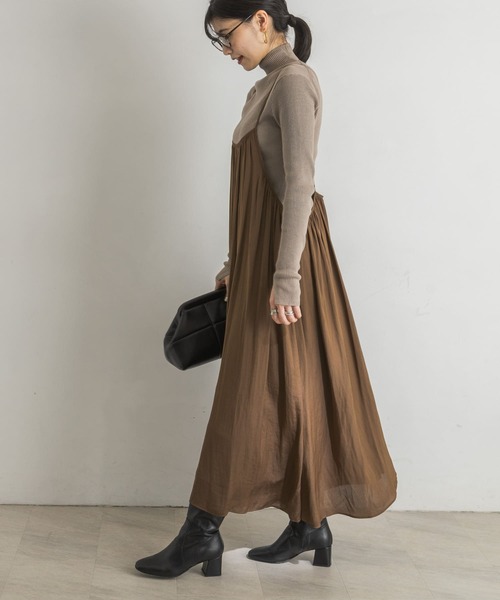 URBAN RESEARCH（アーバンリサーチ）の「ギャザーキャミワンピース（ワンピース・レディース・グレー系その他/ブラウン/ブラック・FREE）」の4枚目の写真