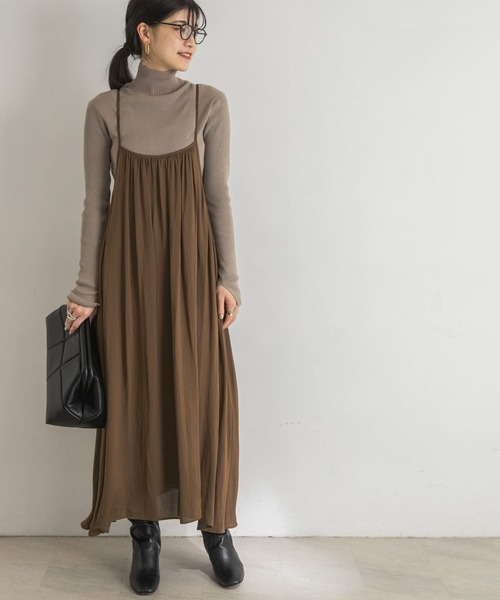URBAN RESEARCH（アーバンリサーチ）の「ギャザーキャミワンピース（ワンピース・レディース・グレー系その他/ブラウン/ブラック・FREE）」の5枚目の写真