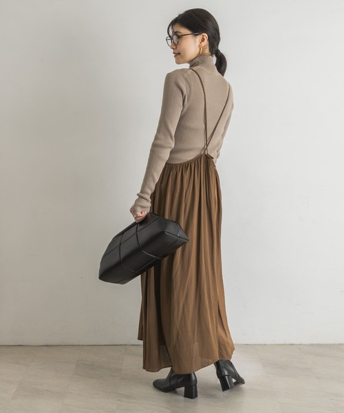 URBAN RESEARCH（アーバンリサーチ）の「ギャザーキャミワンピース（ワンピース・レディース・グレー系その他/ブラウン/ブラック・FREE）」の8枚目の写真