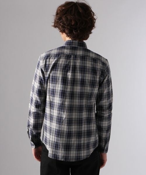 HARE（ハレ）の「シャンブレーチェックシャツ(HARE)（シャツ/ブラウス・メンズ・レッド/ネイビー・SMALL/LARGE/MEDIUM）」の14枚目の写真