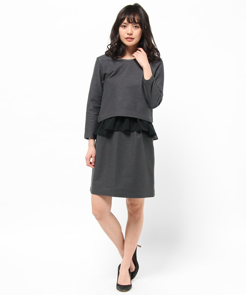 BEAMS LIGHTS Women's（ビームスライツ ウィメンズ）の「BEAMS LIGHTS / フリルインナーセット プルオーバー（Tシャツ/カットソー・レディース・チャコールグレー/ベージュ・36/38）」の3枚目の写真