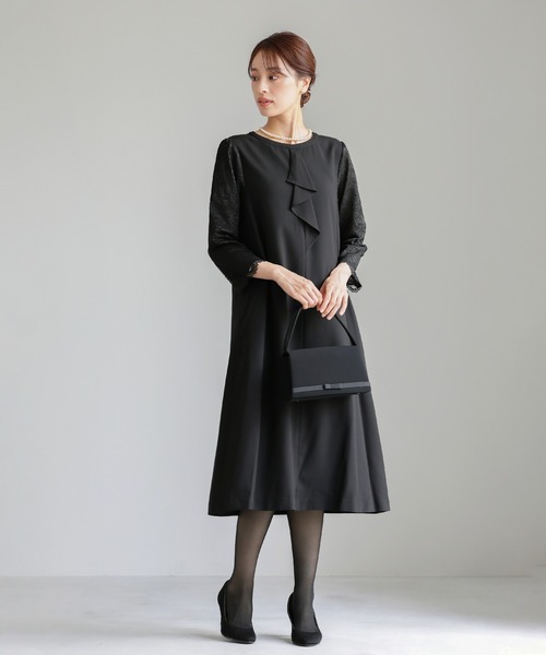WHITE JOOLA(ホワイトジョーラ)の「喪服・礼服【洗えるフォーマル】お袖スカラップレース切り替えデザインブラックフォーマルワンピース(ワンピース・レディース・ブラック・11号/9号/13号/7号/15号)」の20枚目の写真