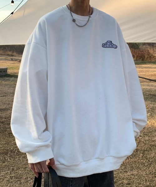 MGV（エムジーヴィー）の「ワンポイント刺繍オーバーサイズプルオーバー（スウェット・メンズ・ホワイト/ブラック/グレー/ブルー・MEDIUM/LARGE/X-LARGE）」の2枚目の写真