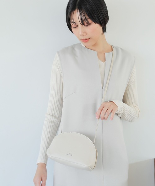 LAKOLE（ラコレ）の「ハーフムーンショルダーバッグ / 266466（ショルダーバッグ・レディース・ブラック/オフホワイト/イエロー/ラベンダー・FREE）」の2枚目の写真