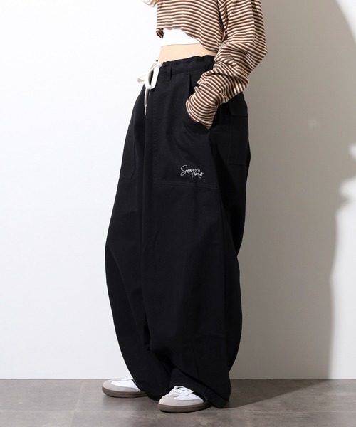 RE730（アールイーセブンサーティー）の「Balloon wide baker pants / 裾ドローコード バルーンワイドベイカーパンツ unisex（その他パンツ・メンズ・サックスブルー/インディゴブルー/オフホワイト/グリーン/ブラック/ホワイト系その他/ブルー系その他/ホワイト×ブラック/マスタード・S/M/L）」の21枚目の写真